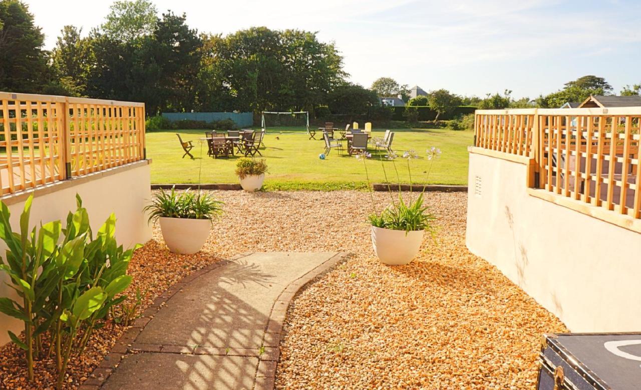 Ellingham Self-Catering Cottages Saint Peter Port Exterior photo